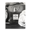 Chanel No. 5 modernes Modebild